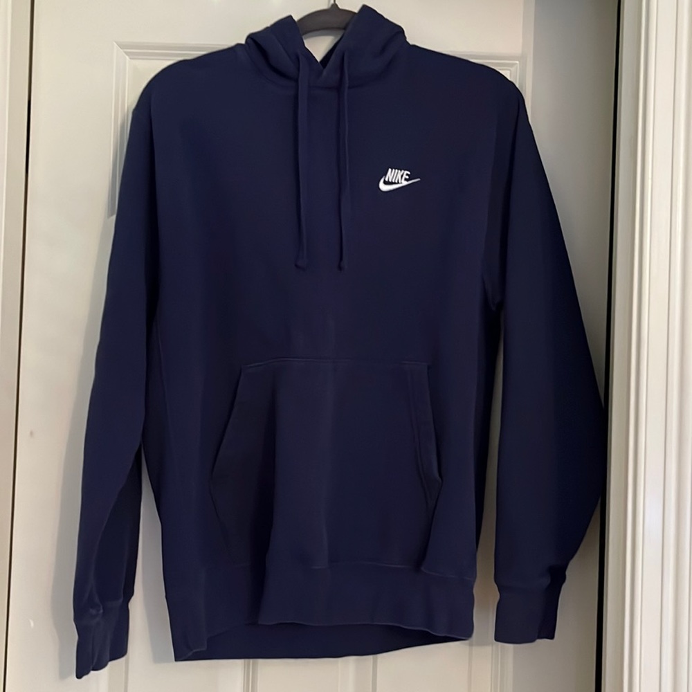 Nike Sportswear Club Fleece Navy Pullover Hoodie - Picture 2 of 6